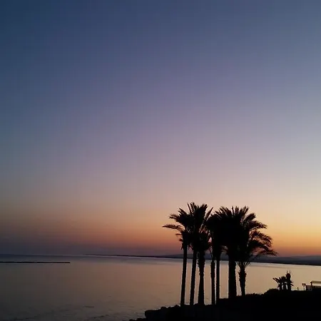 Periyiali Sunset A7 דירה *