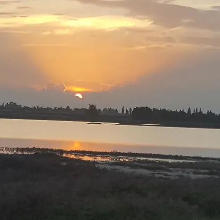 Periyiali Sunset A7 דירה