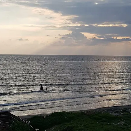 Periyiali Sunset A7 דירה *